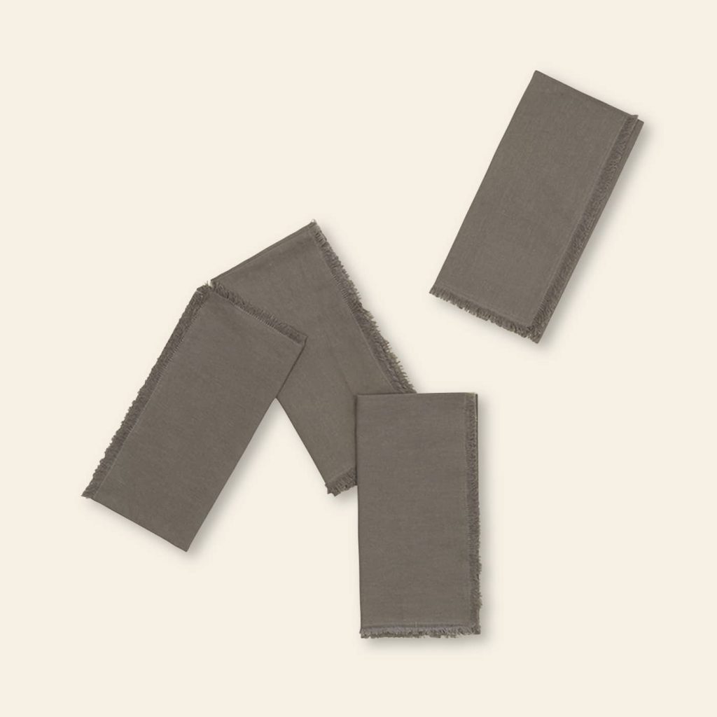 Hawkins New York Essential Dinner Napkins Set Of 4 Dark Grey 1