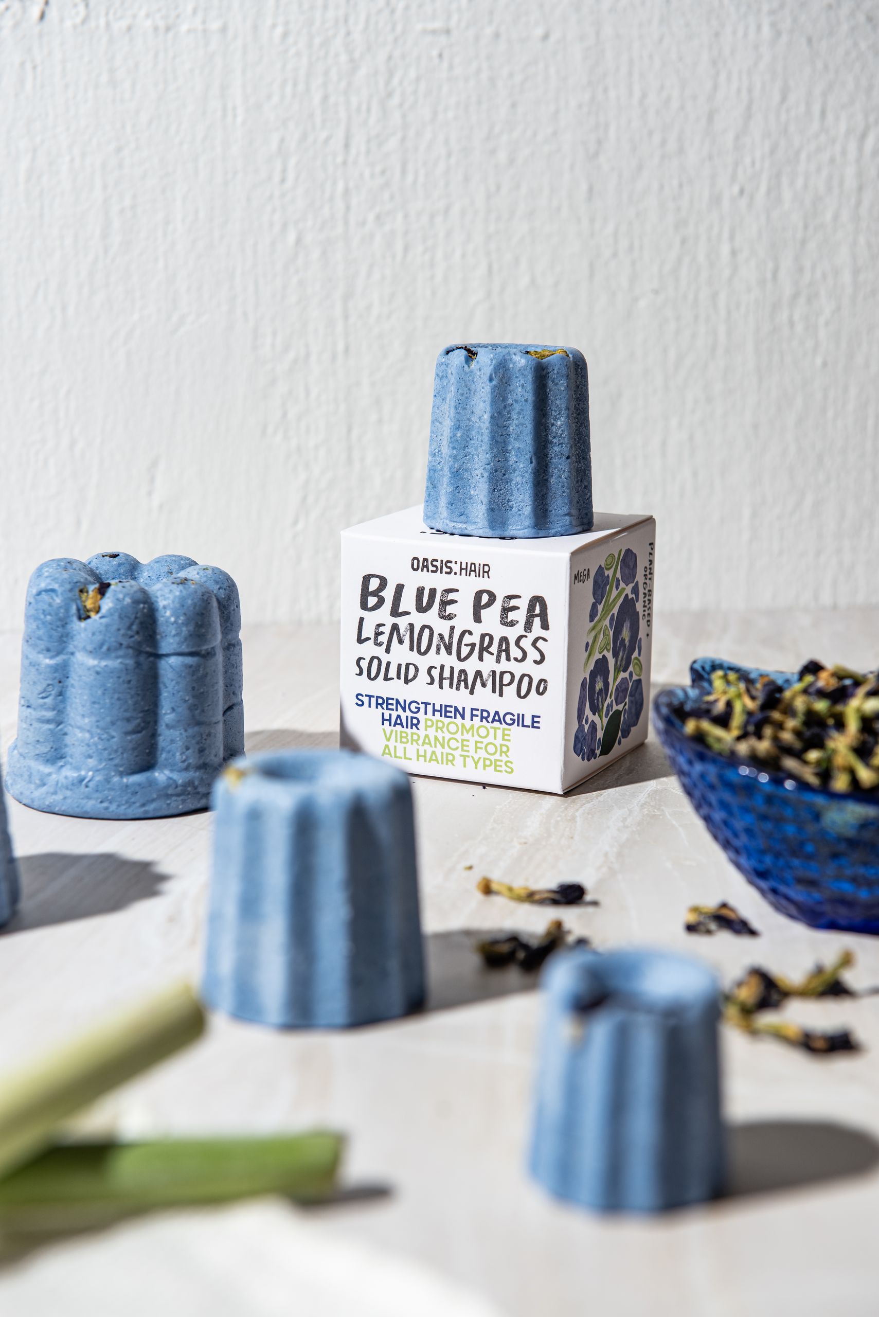 Oasis Beauty Kitchen Blue Pea Lemongrass Solid Shampoo Midi Canele Shampoo 2