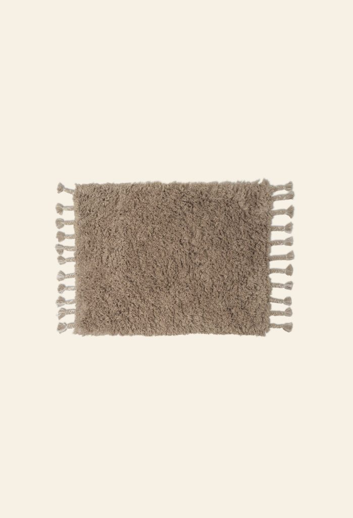 ferm Living Amass Long Pile Mat White Pepper 1