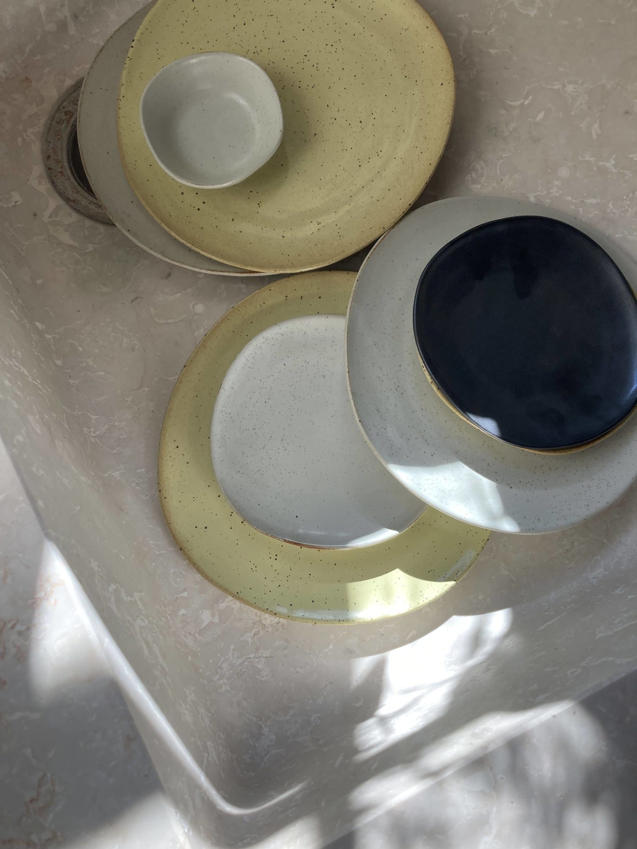 ferm Living Flow Plate Small Off White Speckle 2