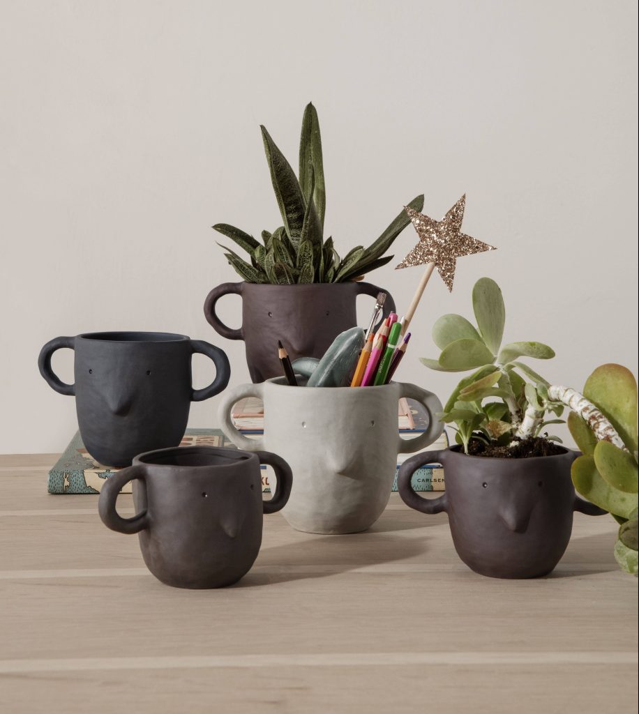 ferm Living Mus Plant Pot Small Red Brown 2