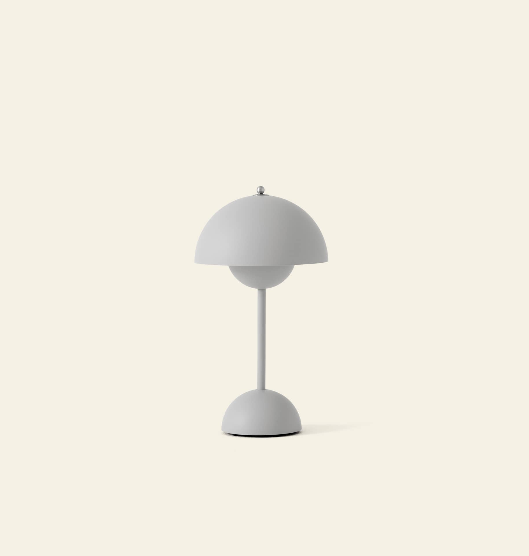 Tradition Flowerpot VP9 Portable Table Lamp Matt Light Grey 1