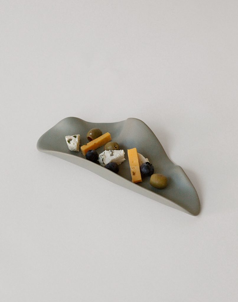 NR Ceramics HIN Leaf Plate Khaki Green 3