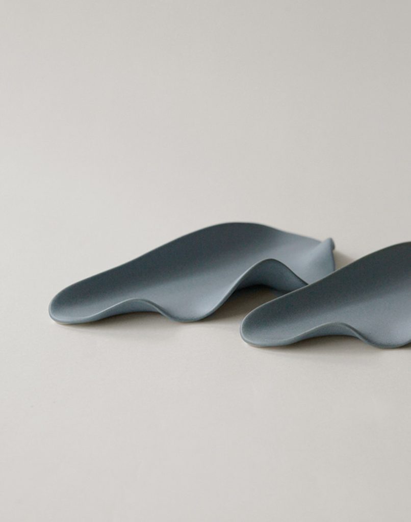 NR Ceramics HIN Leaf Plate Stone Blue 6