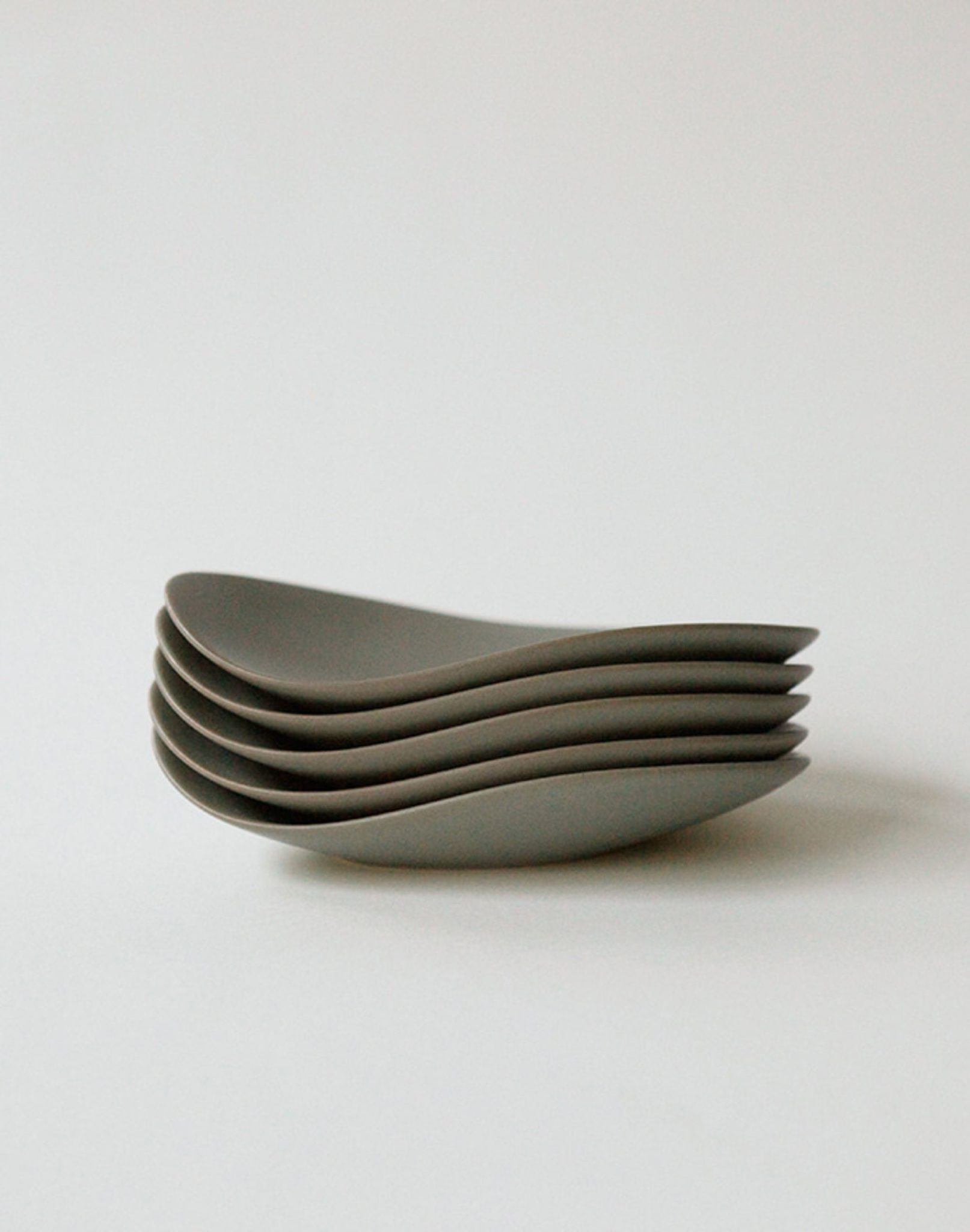 NR Ceramics HIN Pebble Plate S Khaki Green 8