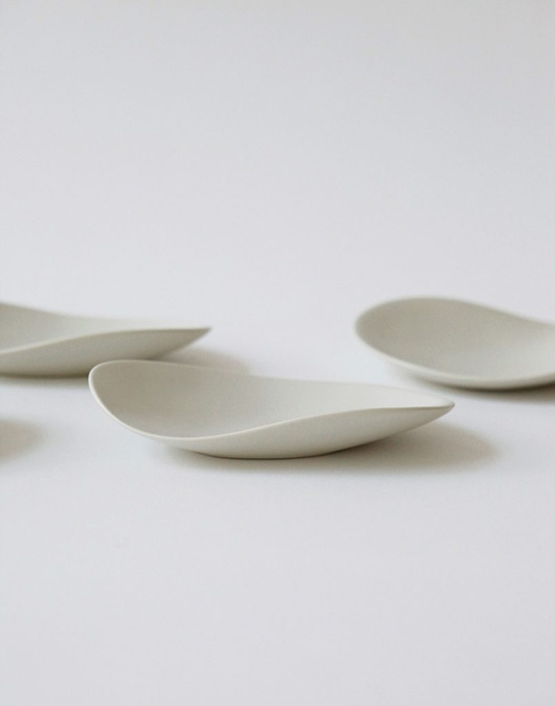 NR Ceramics HIN Pebble Plate S Stone White 6