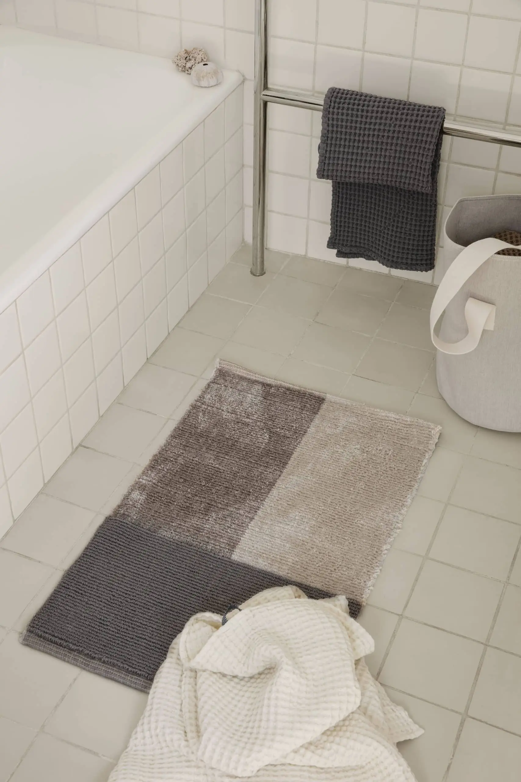 ferm Living Pile Bathroom Mat Grey 2