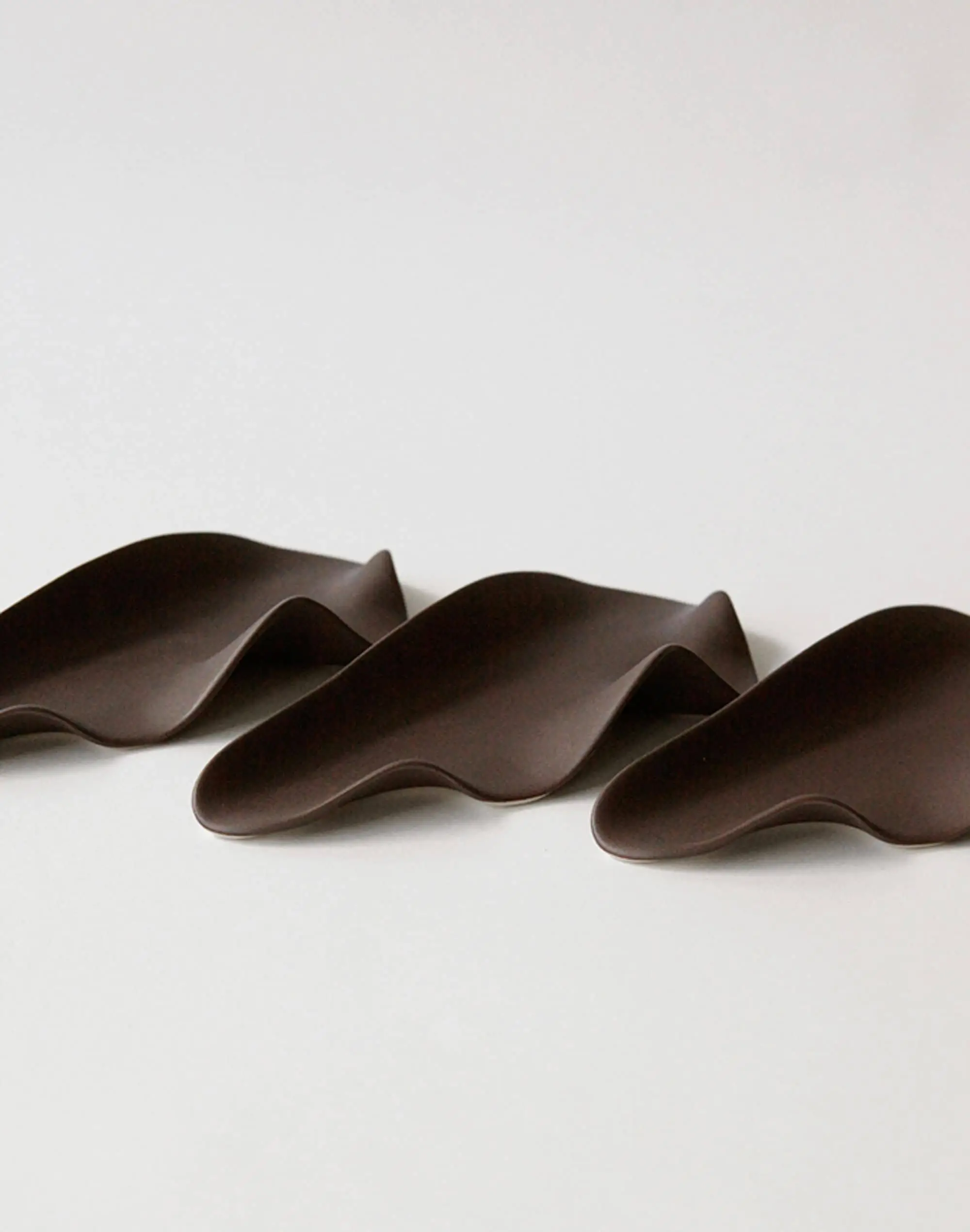 NR Ceramics HIN Leaf Plate Brown 6