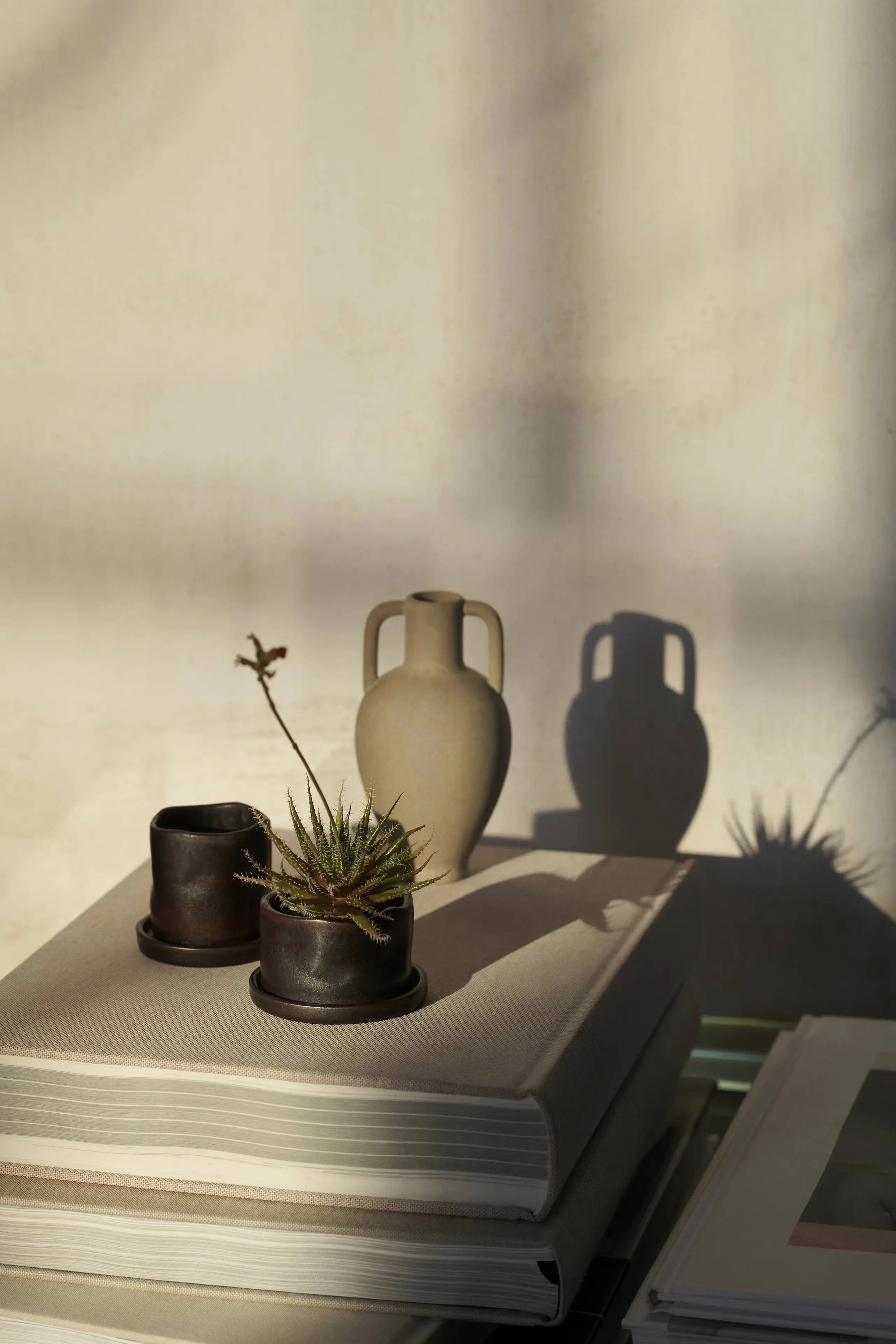 ferm LIVING Uneru Mini Pots Set of 2 Black 3